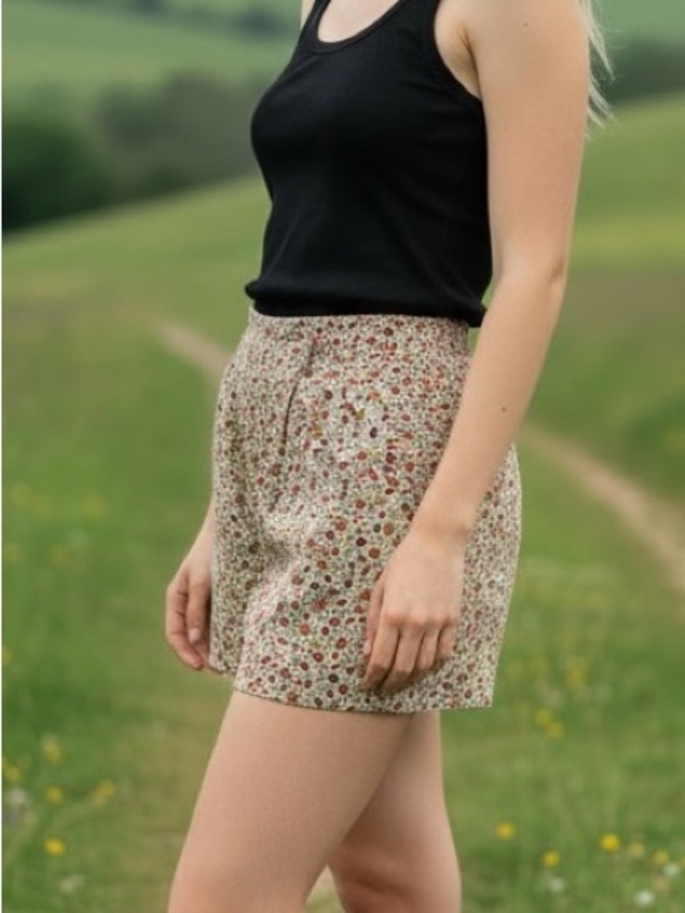 Vintage 100% Silk Shorts High Rise Small Ditzy Floral 5” Inseam Double Layer